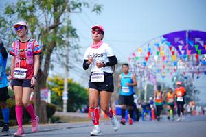 BIB: 40543, 45227
                            <button type="button" onclick="openModal(10103016)" class="btn btn-primary btn-sm float-right btn-popup" data-toggle="modal" data-target=".modal-high-quality">
                        <i class="fas fa-shopping-cart"></i> Add to Cart
                    </button>
                                            <button type="button" onclick="isThisMe(10103016, true)" class="btn btn-success btn-sm float-right btn-popup btn-isme hidden" data-toggle="tooltip" data-placement="bottom" title="นี่คือรูปของคุณใช่ไหม คลิกที่นี่เพื่อเอาเข้าอัลบั้ม">
                        <i class="fas fa-plus"></i> Add to album
                    </button>
                    <button type="button" onclick="isThisMe(10103016, false)" class="btn btn-warning btn-sm float-right btn-popup btn-isnotme hidden">
                        <i class="fas fa-ban"></i> Remove from album
                    </button>